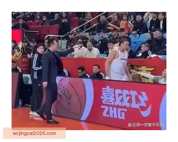 李弘权带领上海豪取十五连胜史密斯绝杀助深圳九连胜